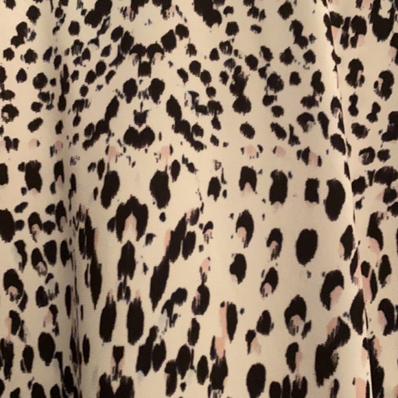 Ikat black, whit and pale pink print shift dress - Picture 2 of 6